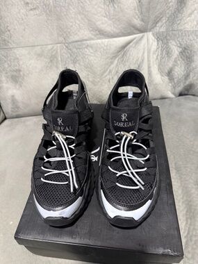 So real black and grey